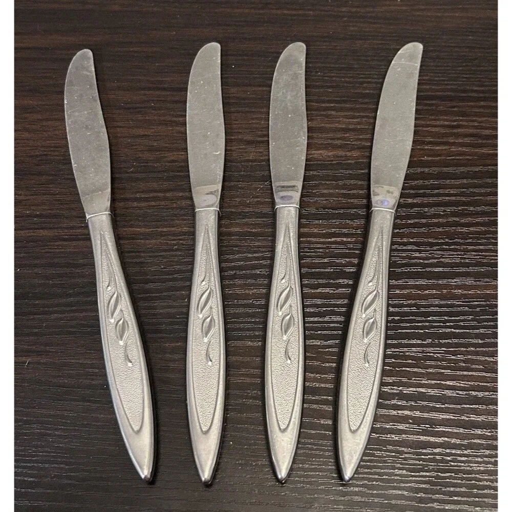 Set of 4 Oneida Royal Harvest Dinner Knives 8.5 Inch Wm Rogers Premier Stainless